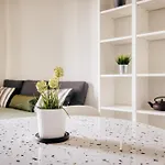 Modern And Strategic 1-br Flat C - Station *