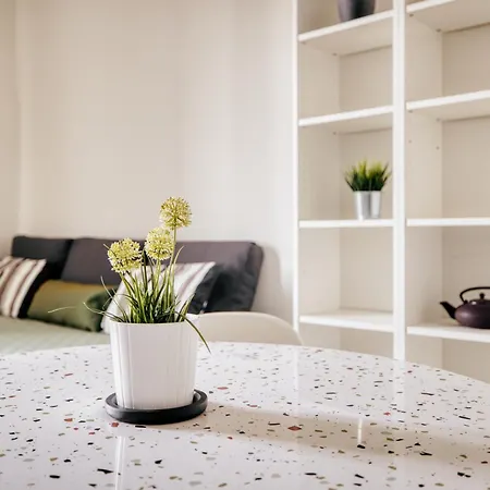 Just Urban - Modern And Strategic 1-br Flat C - Station *